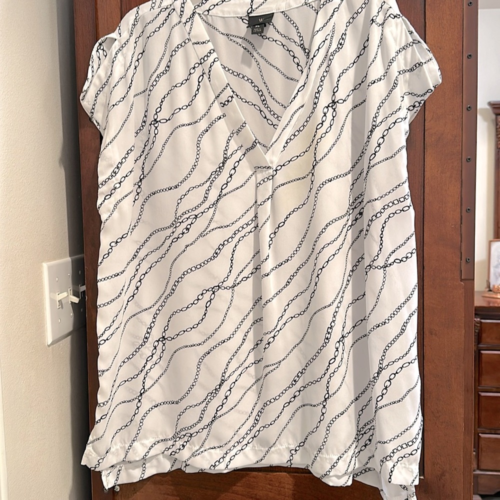 Black and white square bottom top